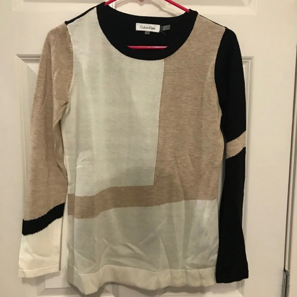 Tricolor sweater